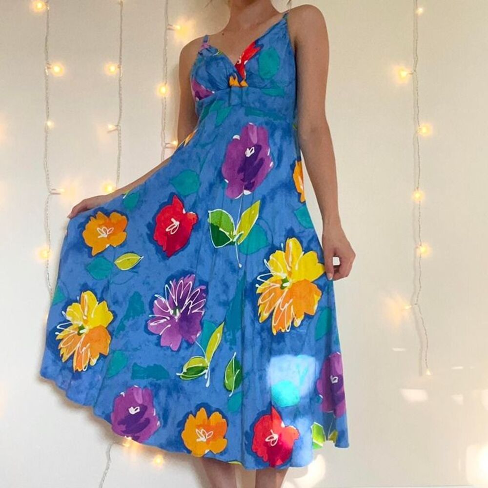 Gorgeous bright colored large print floral summer dress